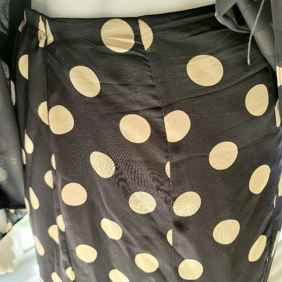 Plus Size 24W Jones New York Collection Woman Polka-Dot Blouse-Skirt Set - Picture 7 of 10